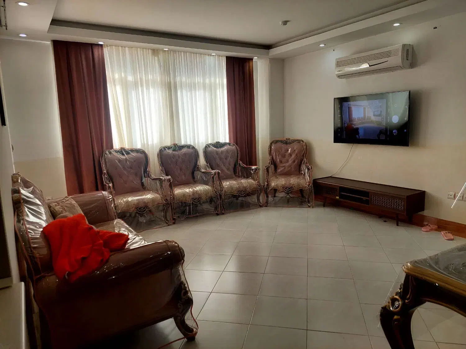 پرده|پرده، رانر، رومیزی|قم, بنیاد|دیوار