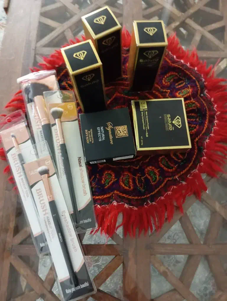 لوازم آرایشی|آرایشی، بهداشتی، درمانی|هشتگرد, هشتگرد قدیم|دیوار