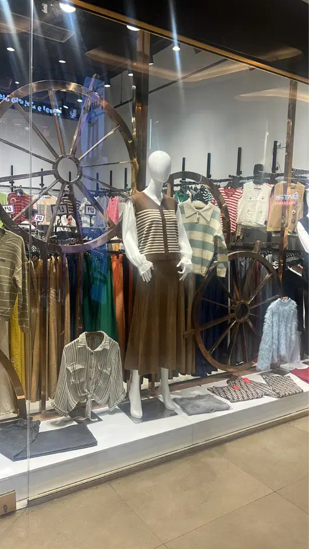 فروشنده خانم آرش مال|استخدام بازاریابی و فروش|بندر انزلی, لیچارگی حسن رود|دیوار