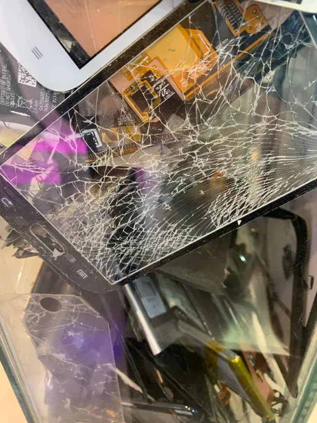 ضایعات موبایل|خدمات پیشه و مهارت|سنندج, |دیوار