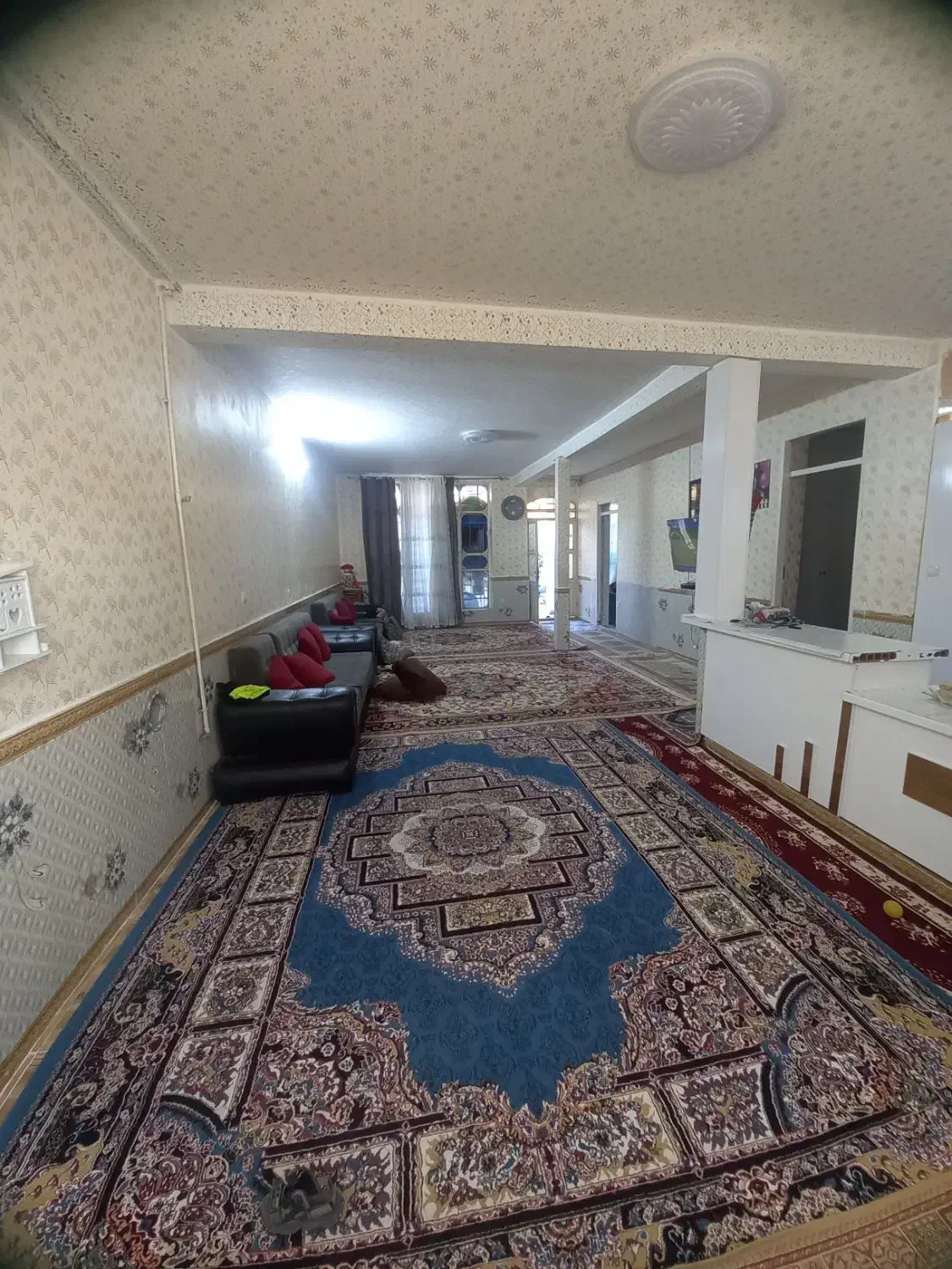 فروش خانه ویلایی دربست با حیاط بزرگ و نورگیر|فروش خانه و ویلا|شیراز, دباغ خانه|دیوار