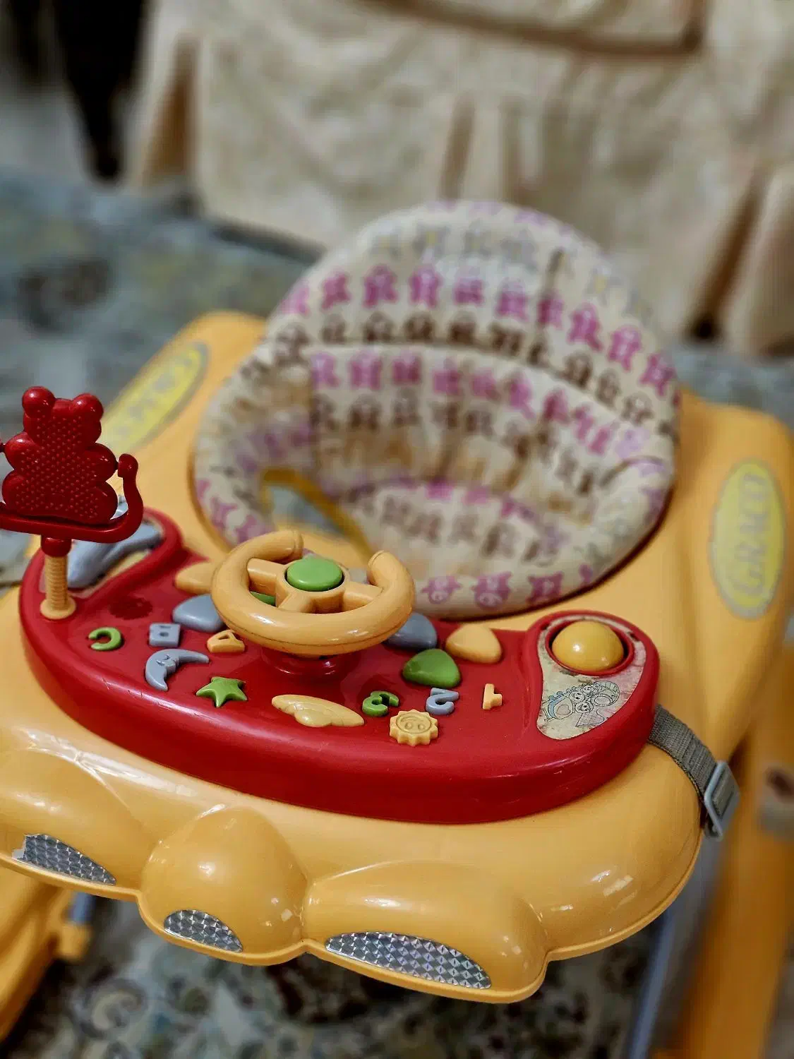 روروئک|کالسکه و لوازم جانبی|رشت, بلوار گیلان|دیوار