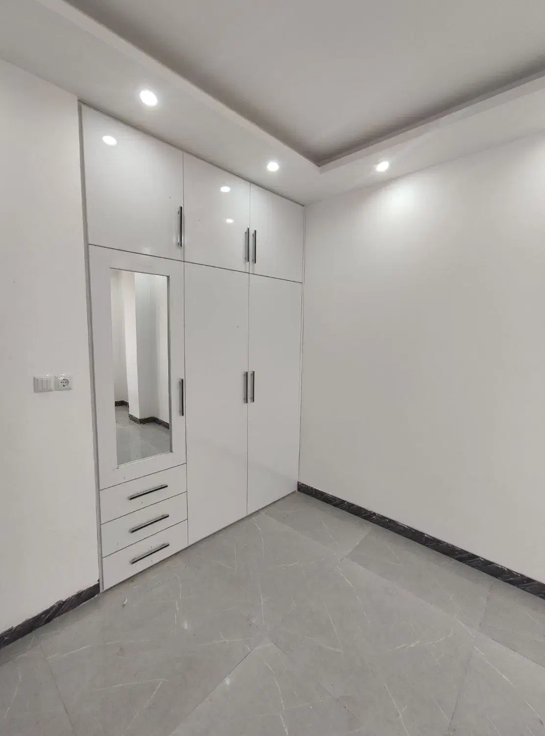 اجاره واحد نوساز با امکانات کامل بر خیابان اصلی|اجارهٔ آپارتمان|شلمان, |دیوار