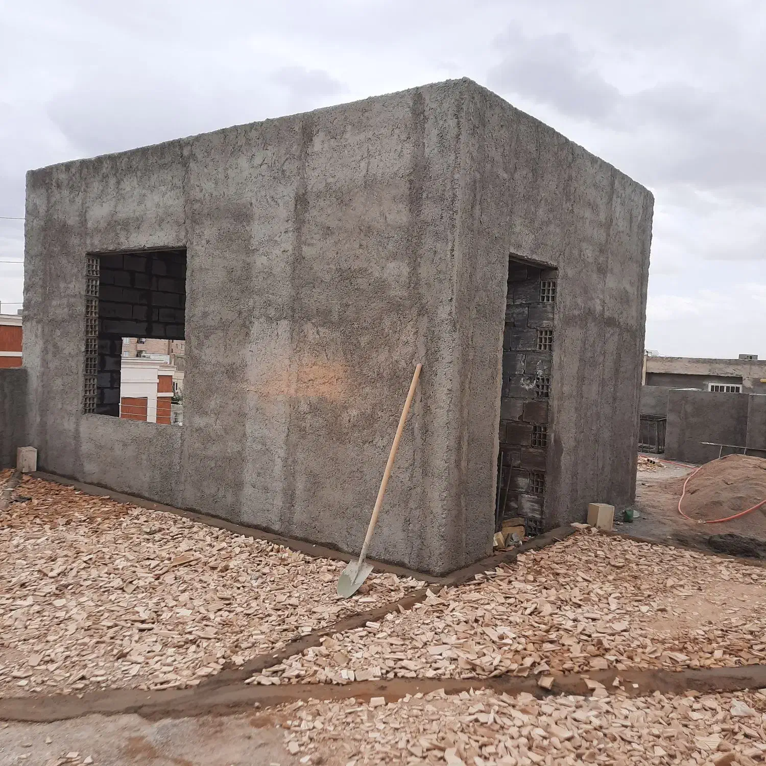 سیمان کاری  شیب بندی و ریزه کاری بنایی|خدمات پیشه و مهارت|شاهرود, |دیوار