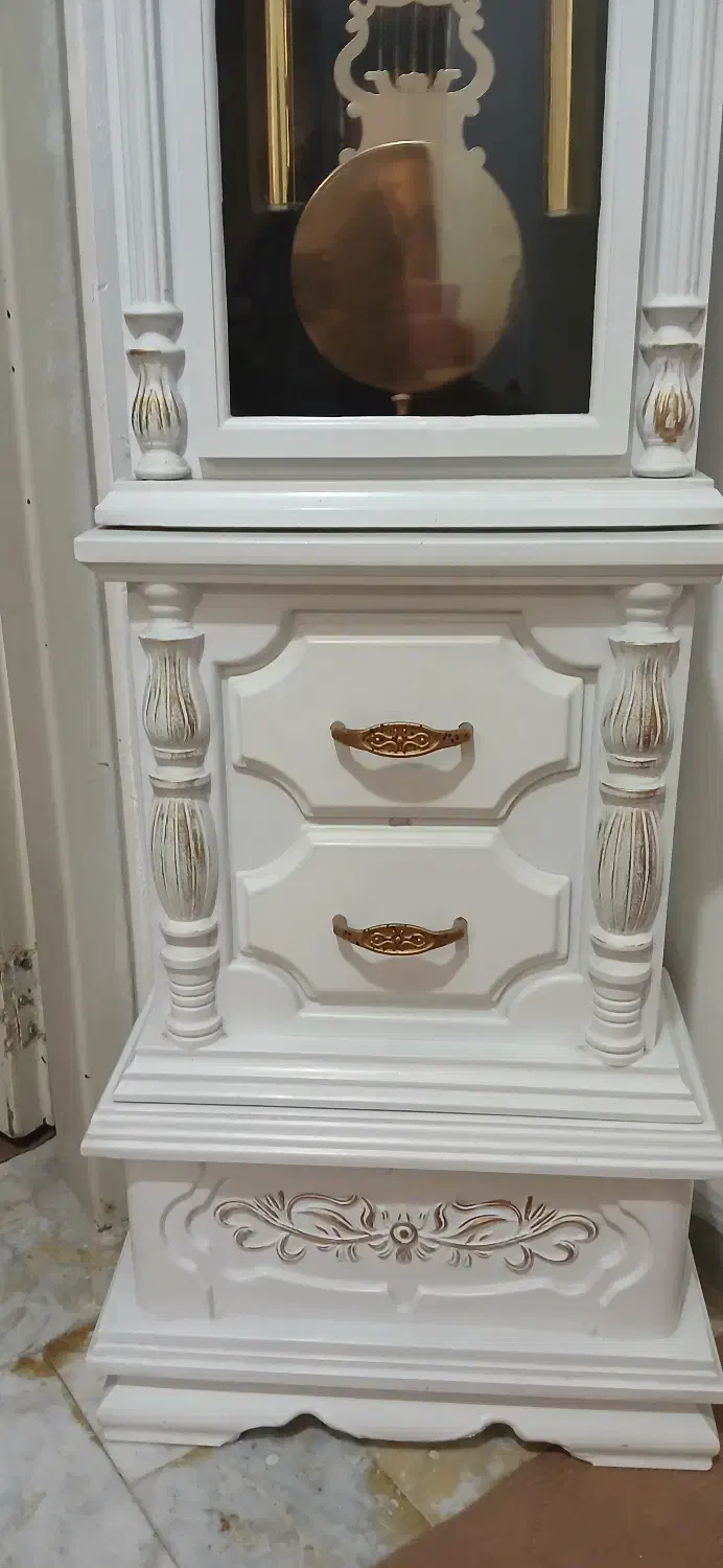 ساعت ایستاده کاملا سالم|ساعت دیواری و تزئینی|کرج, عظیمیه|دیوار