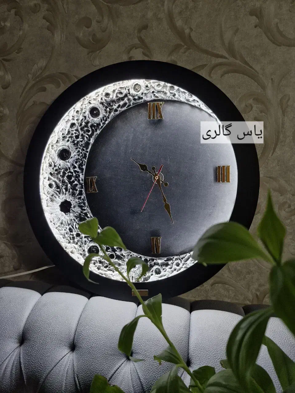 اینه ماه.اینه زیبا ی مدرن.ساعت.تابلوماه.|آینه|مشهد, تبادکان|دیوار