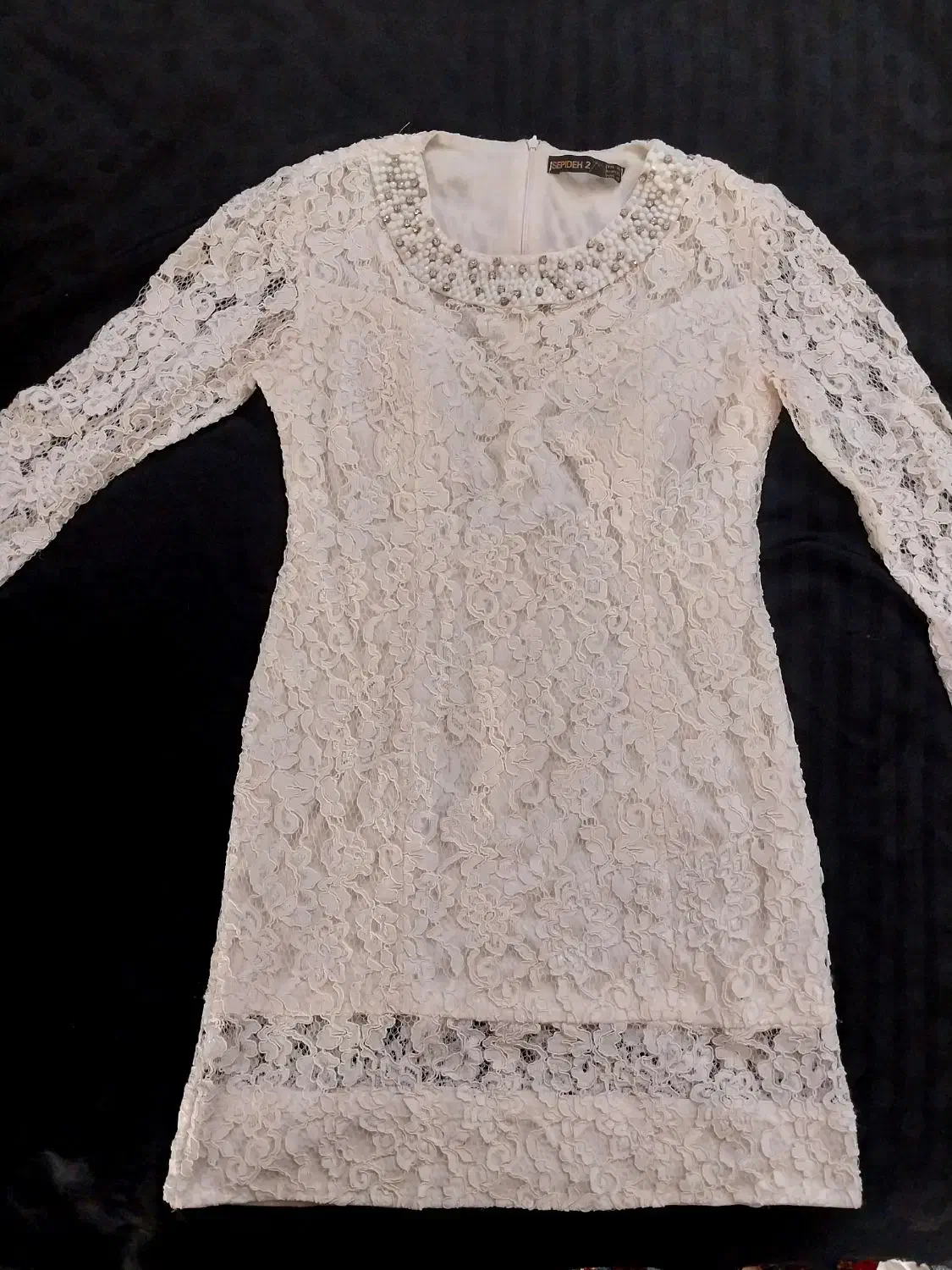 لباس مجلسی|لباس|تربت‌حیدریه, منظر|دیوار