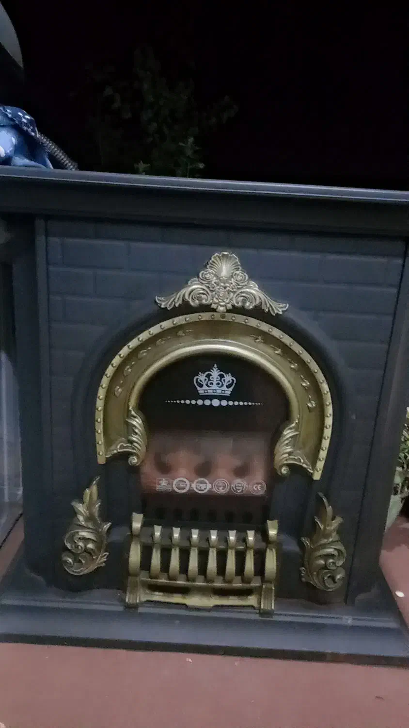 بخاری شومینه در حد نو|بخاری، هیتر، شومینه|فومن, |دیوار