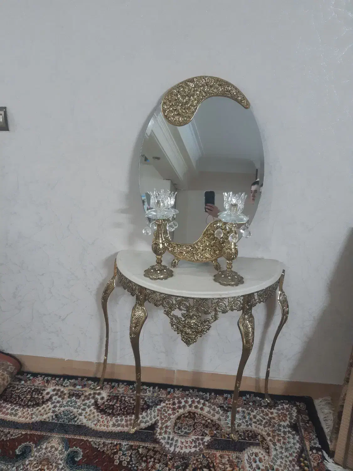 آینه شمعدان برنز به همراه میز|آینه|کرج, حصارک بالا|دیوار