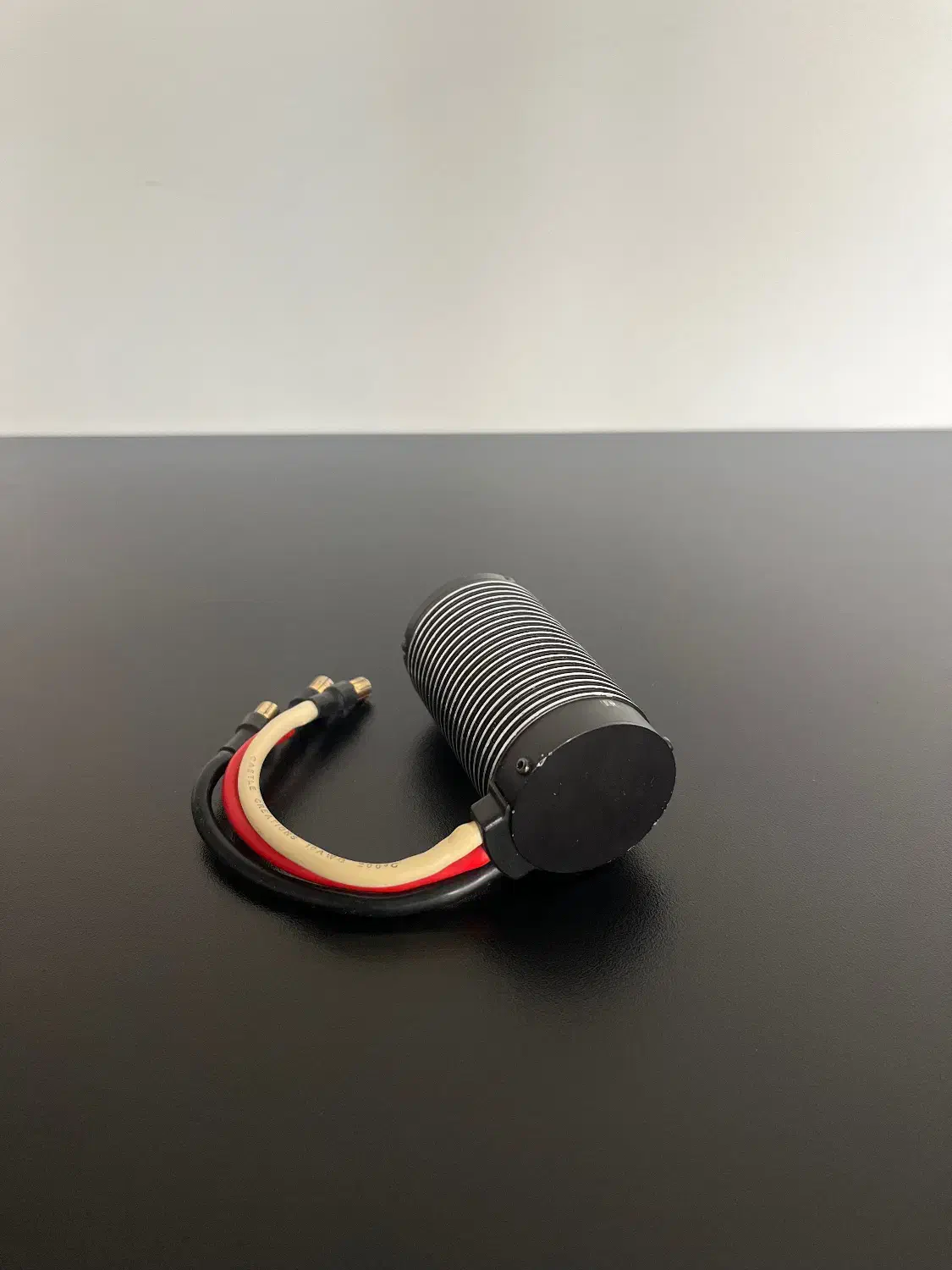 موتور براشلس ۶ سل ماشین کنترلی|اسباب‌‌بازی|تهران, زعفرانیه|دیوار