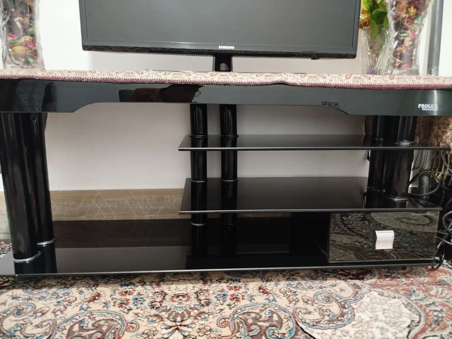 زیر تلویزیونی شیشهای|میز تلویزیون|شیراز, شیخ علی چوپان|دیوار