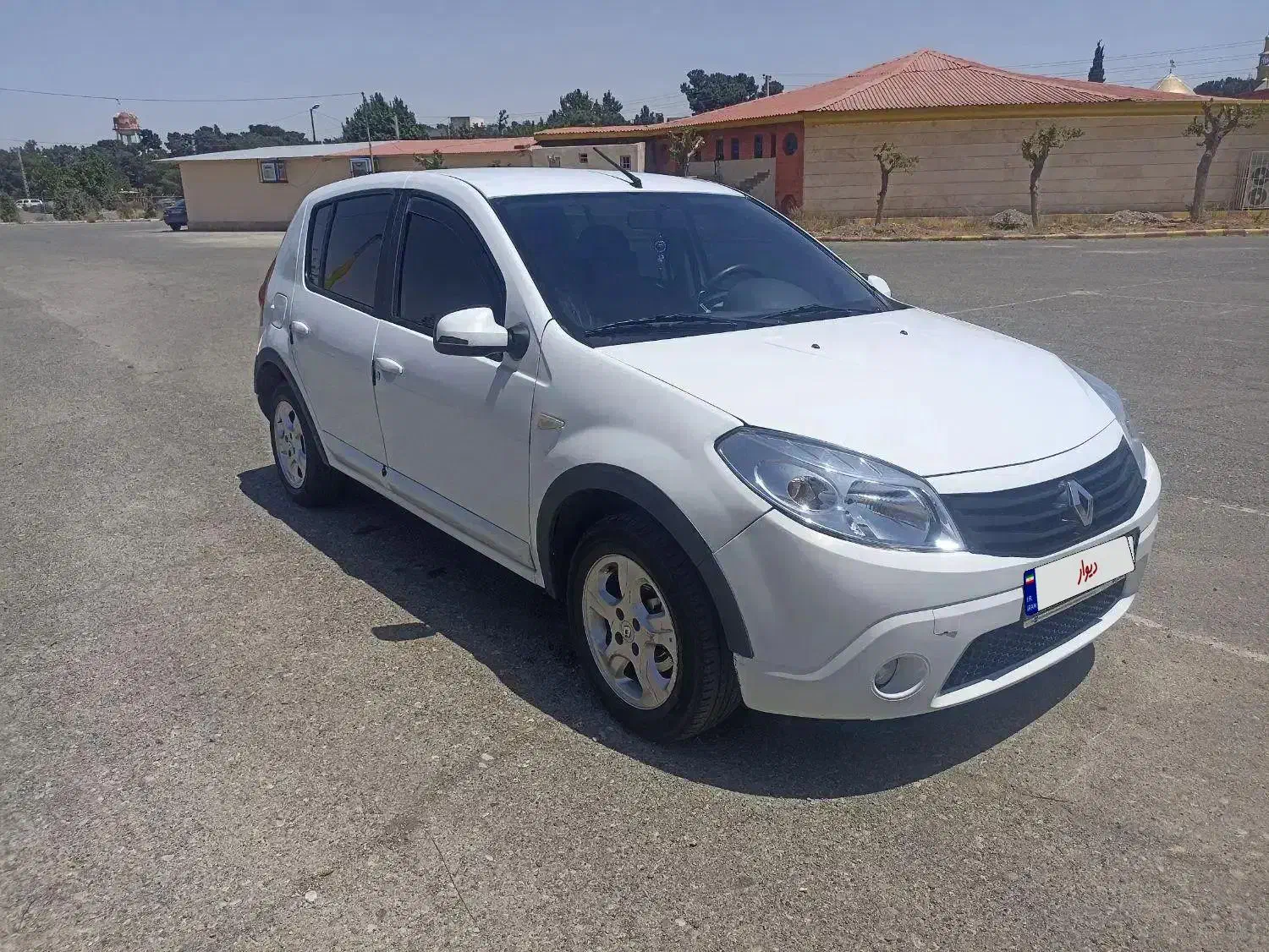 ساندرو اتوماتیک مدل ۹۵|خودرو سواری و وانت|تهران, فرودگاه مهرآباد|دیوار