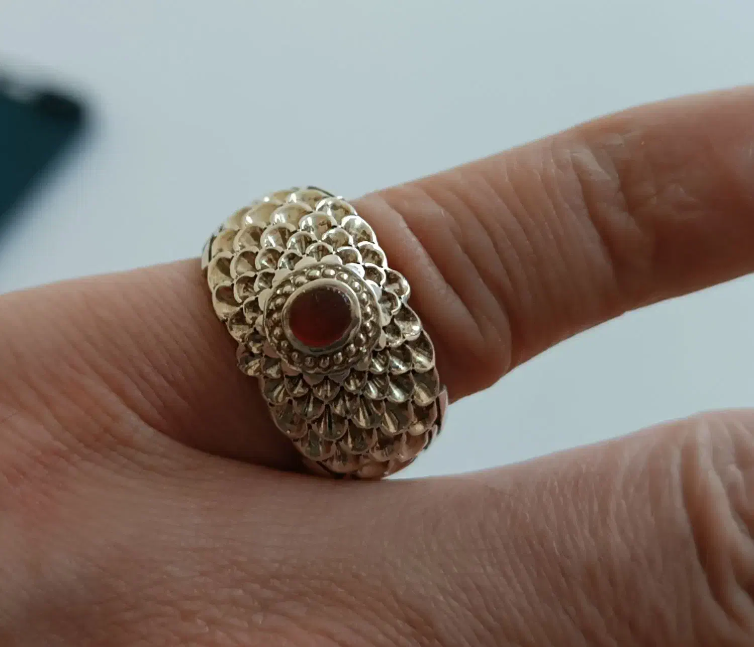 انگشتر نقره دست ساز قلمزنی مردانه و زنانه|جواهرات|پرند, فاز ۶|دیوار