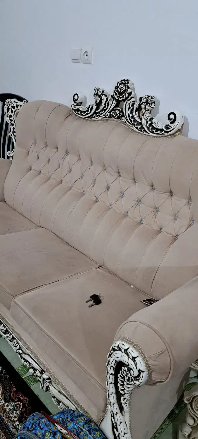 مبل سلطنتی 7نفره|مبلمان خانگی و میز عسلی|اسفراین, |دیوار