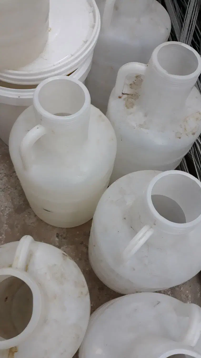 دبه خیار شور|ظروف نگهدارنده، پلاستیکی، یک‌بارمصرف|سبزوار, قصبه شرقی|دیوار