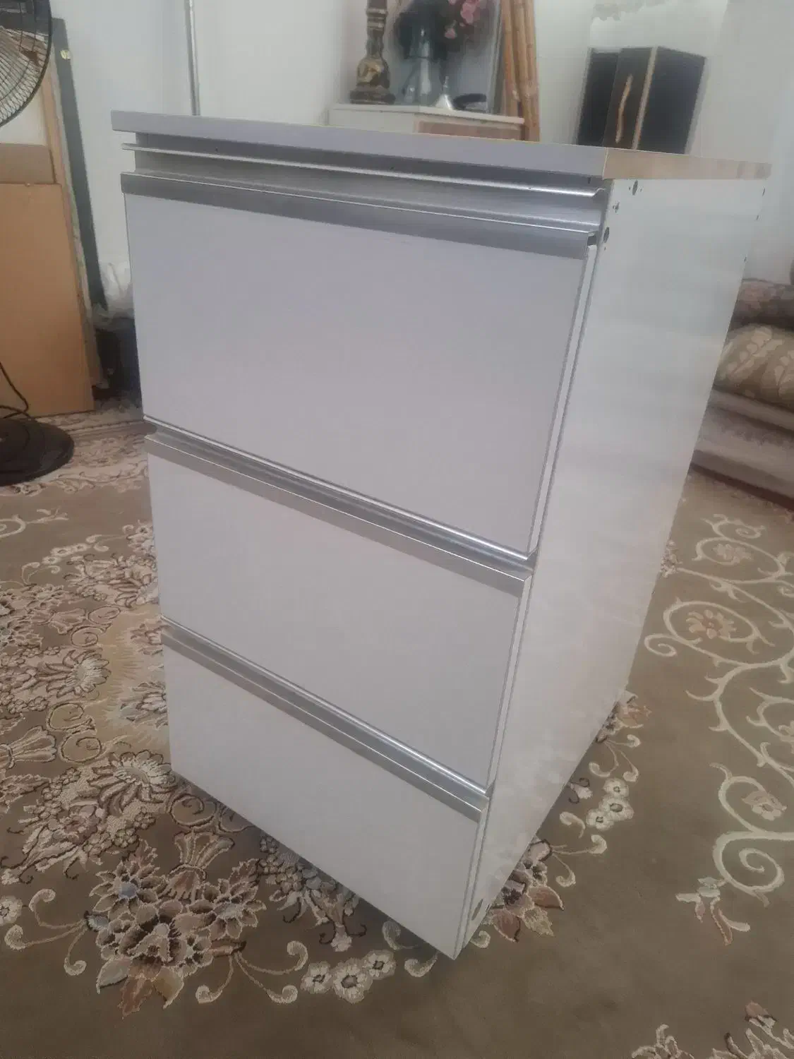 لوستر .کمد سه کشو و کابینت|لوستر و چراغ آویز|مرودشت, استادیوم‎|دیوار