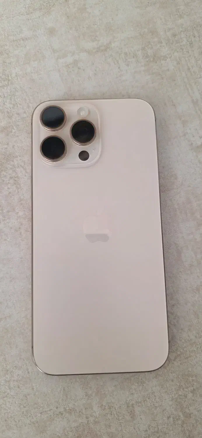 16 pro max|موبایل|هشتگرد, شهرک راه آهن|دیوار