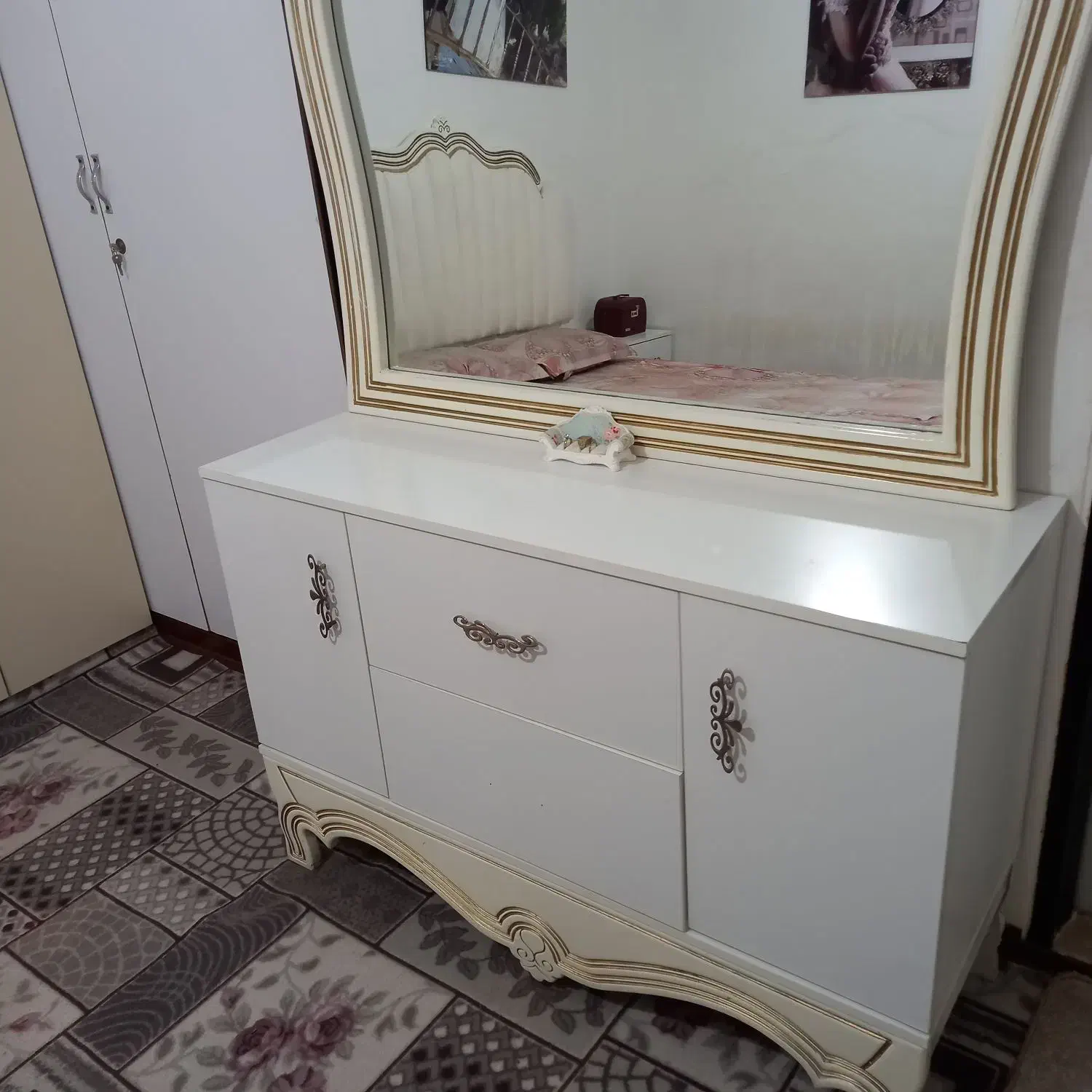 کمد وسرویس خواب|تخت و سرویس خواب|شهریار, رضی آباد بالا|دیوار