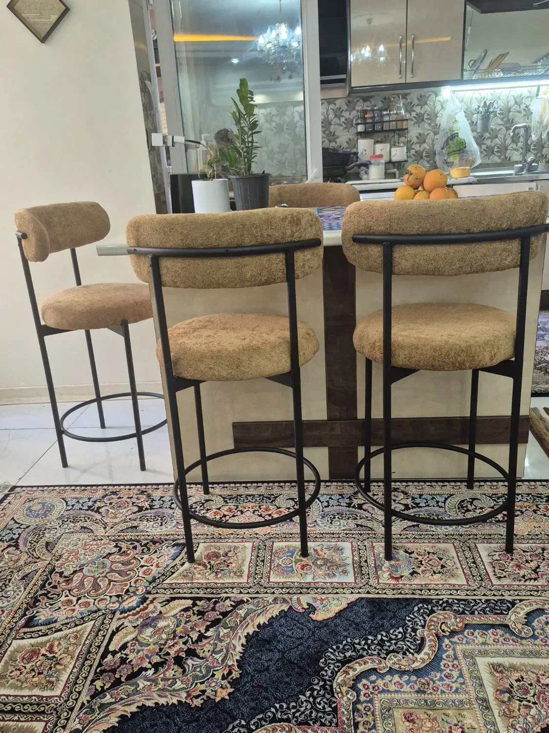 صندلی کانتر و جزیره|میز و صندلی غذاخوری|اندیشه, اندیشه فاز ۱|دیوار