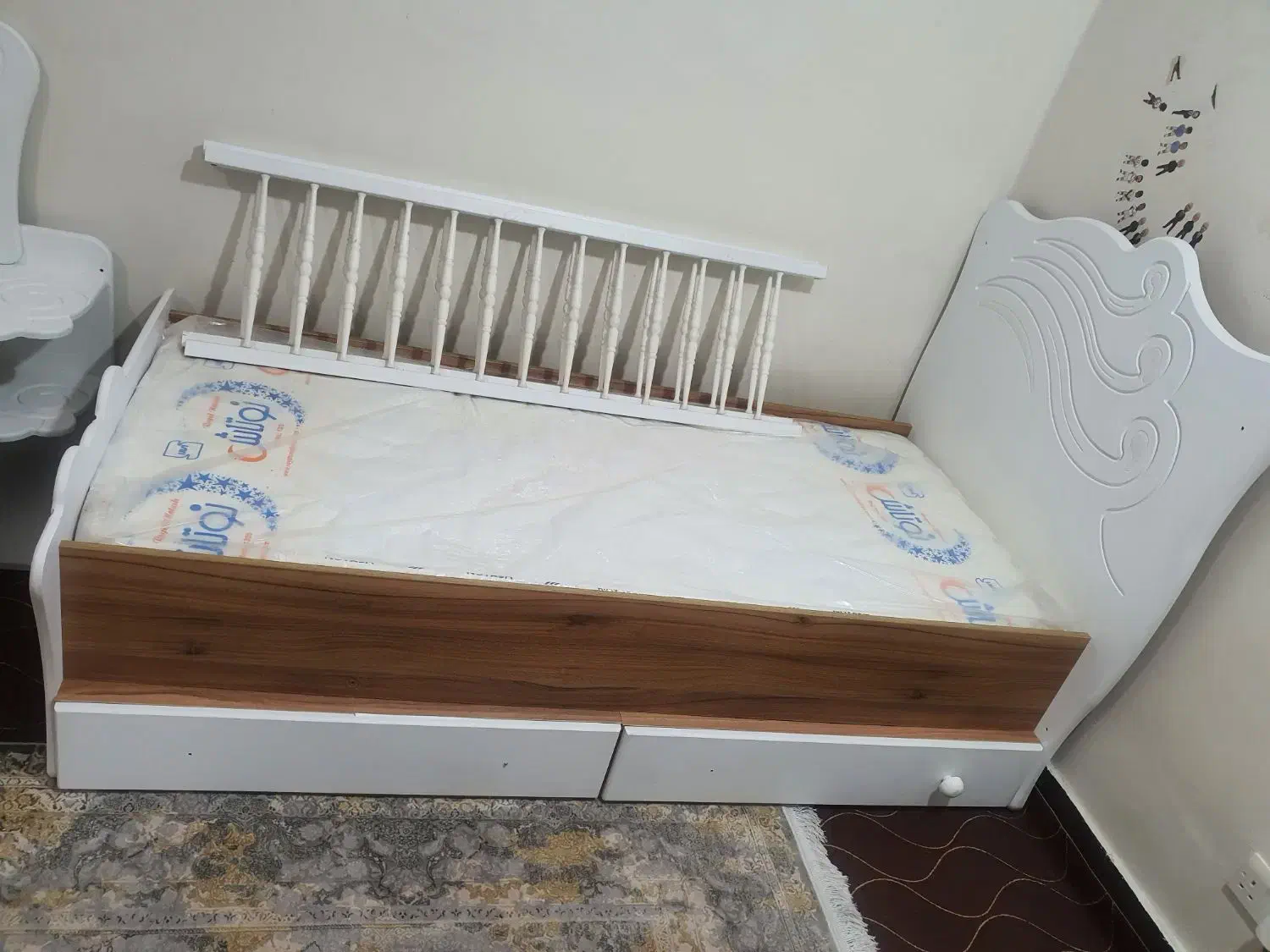 سرویس خواب کودک و نوجوان|تخت و سرویس خواب|دوگنبدان, |دیوار