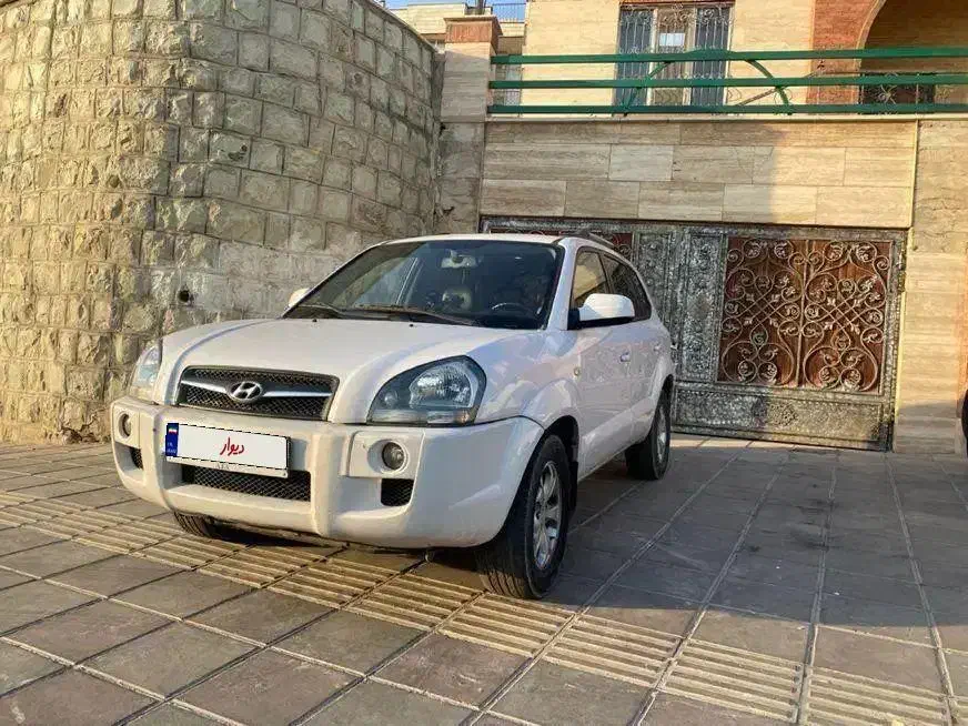 توسان ۲۰۰۹ شش سیلندر سفید|خودرو سواری و وانت|تهران, آجودانیه|دیوار