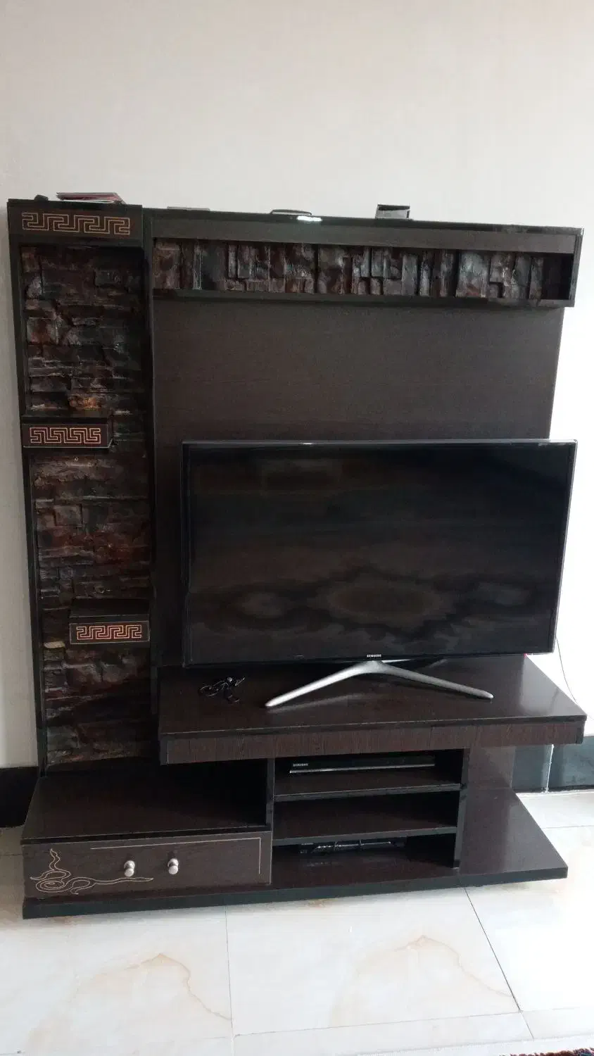 زیر تلویزیون سالم وبدون زدگی|میز تلویزیون|کوهدشت, |دیوار