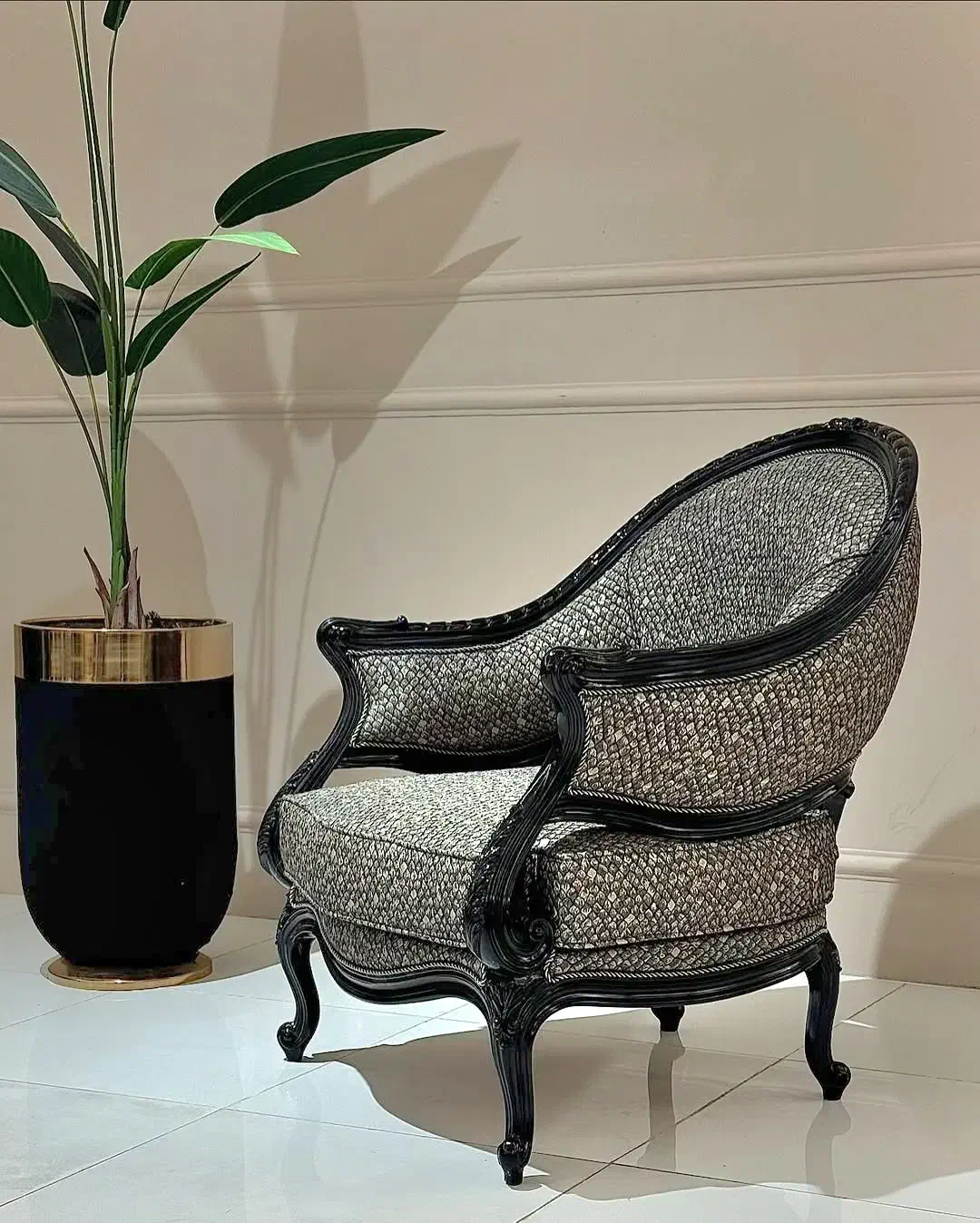 مبل سیلواناخرچنگی مشکی سلطنتی جدید ۱۴۰۴|مبلمان خانگی و میز عسلی|تهران, یافت‌آباد|دیوار