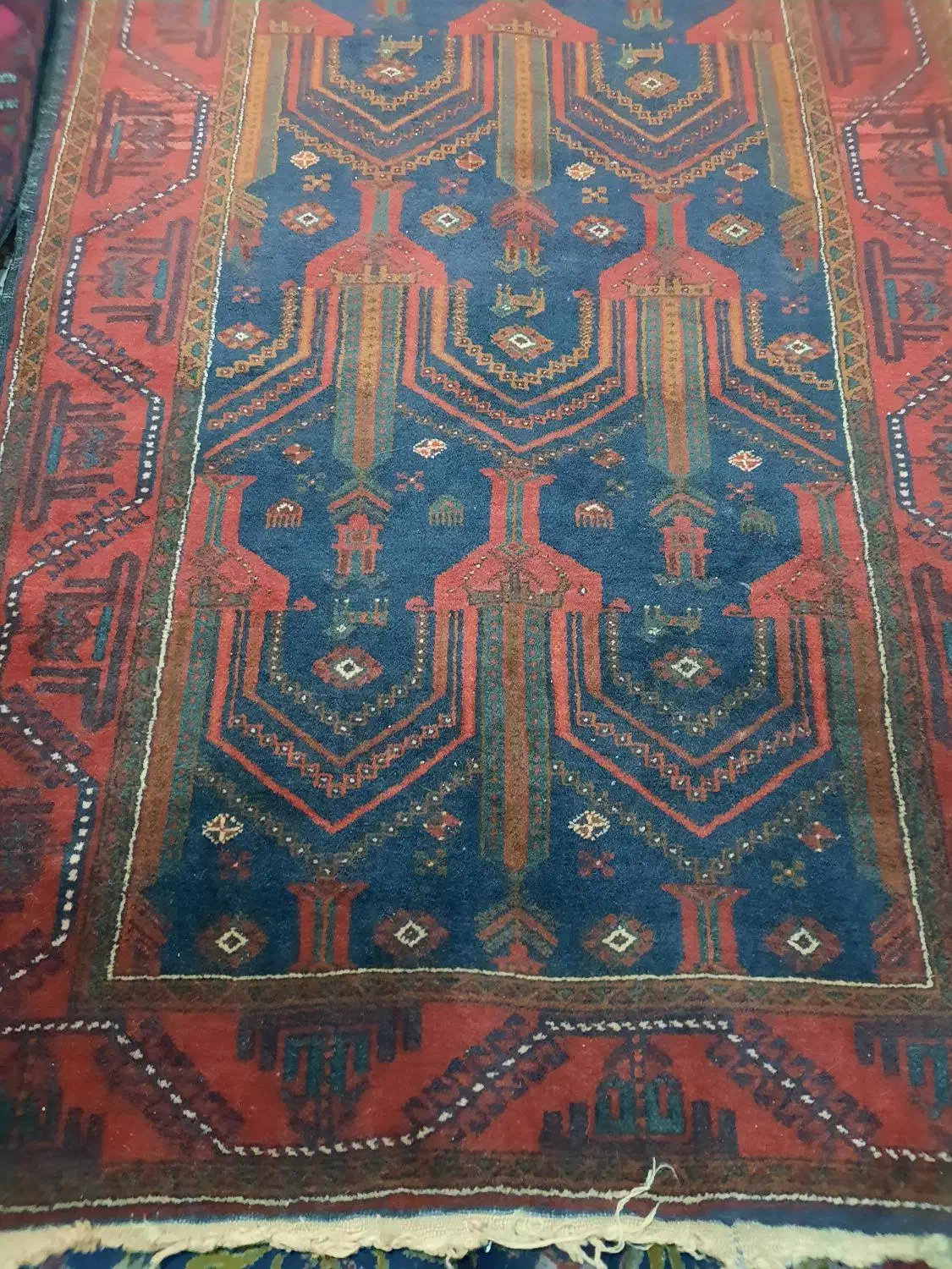 فرش دستباف قدیمی عتیقه پشمی دکور هتل رستوران|فرش|ارومیه, |دیوار