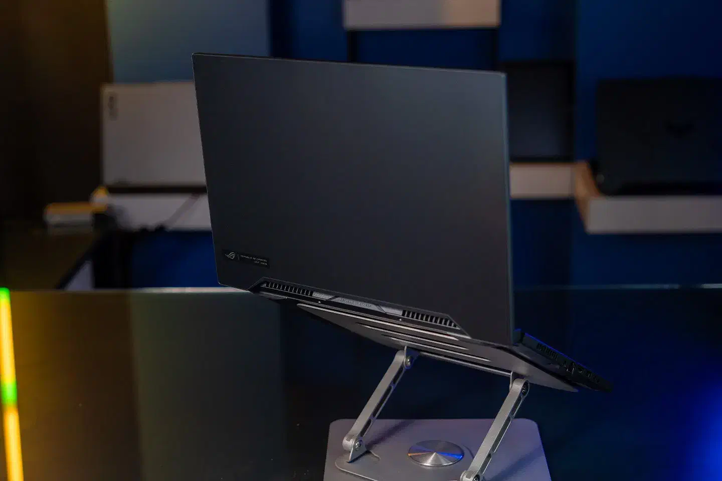 لپ تاپ ASUS ROG ZEPHYRUS پرچمدار قدرتمند گیمینگ|رایانه همراه|یزد, |دیوار