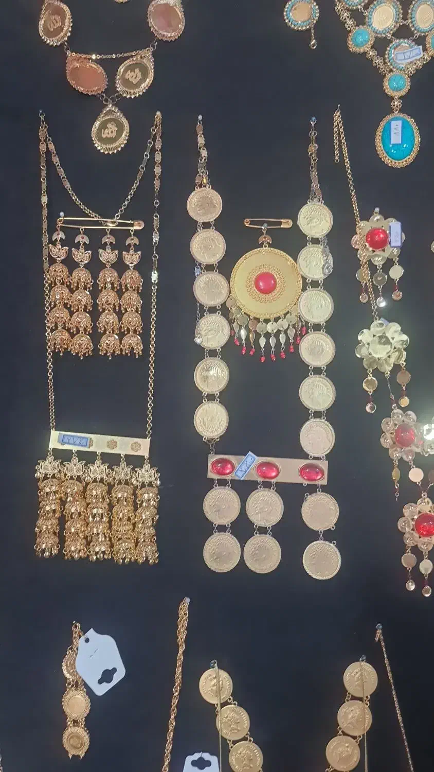 ب یک خانم فروشنده نیازمنم|استخدام بازاریابی و فروش|یاسوج, |دیوار