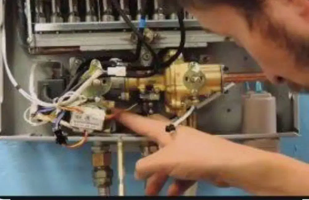 تعمیرات تخصصی بخاری آبگرمکن دیواری وزمینی سراسر قم|خدمات پیشه و مهارت|قم, علی آباد سعدگان|دیوار