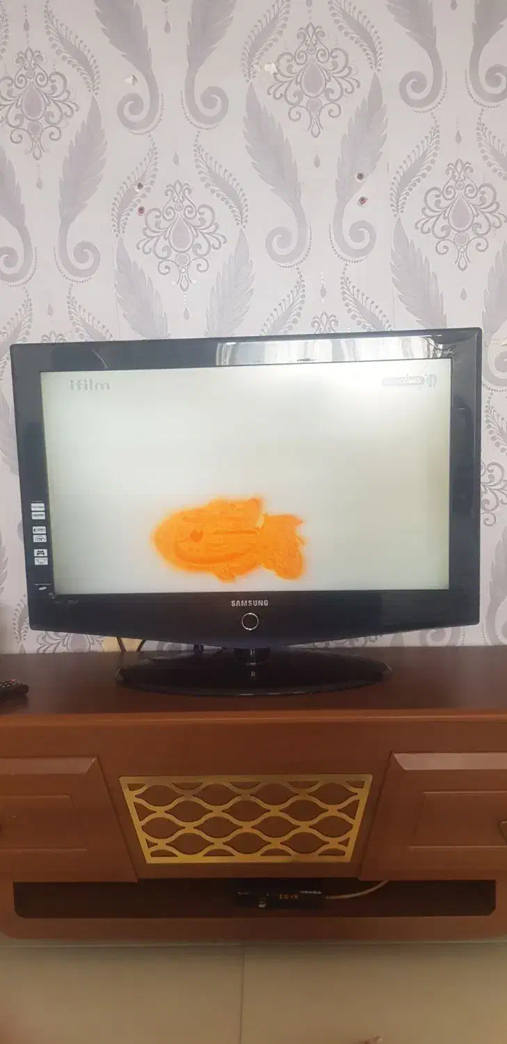 تلویزیون 40اینچ|تلویزیون و پروژکتور|ری, علایین|دیوار