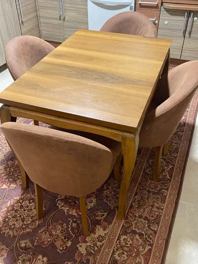 میز ناهار خوری چهار نفره همراه با چهار صندلی|میز و صندلی غذاخوری|قائم‌شهر, |دیوار