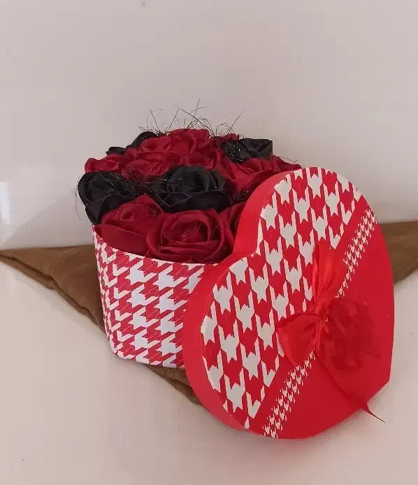 باکس گل سبز یشمی آماده برای روز مادر تخفیف|گل مصنوعی|رفسنجان, |دیوار