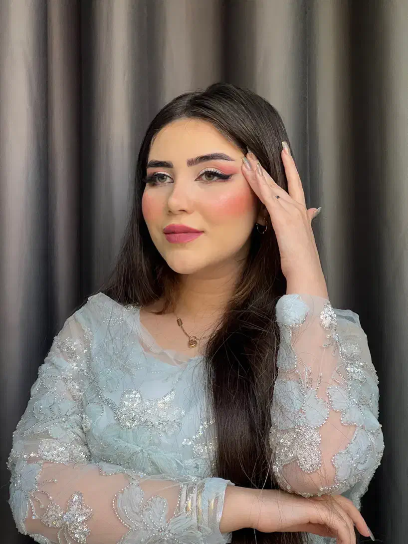 میکاپ وشنیون وارائه کلیه خدمات زیبایی|خدمات آرایشگری و زیبایی|جوانرود, |دیوار