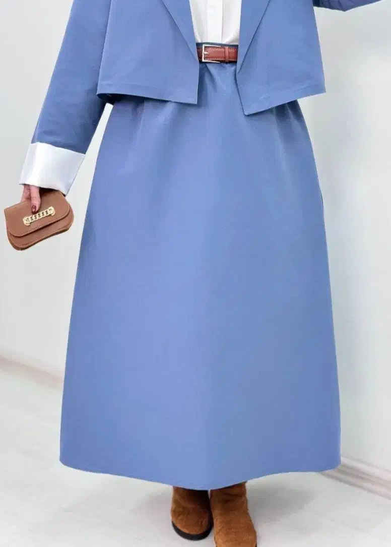 کت دامن کمربند|لباس|پردیس, فاز ۲|دیوار