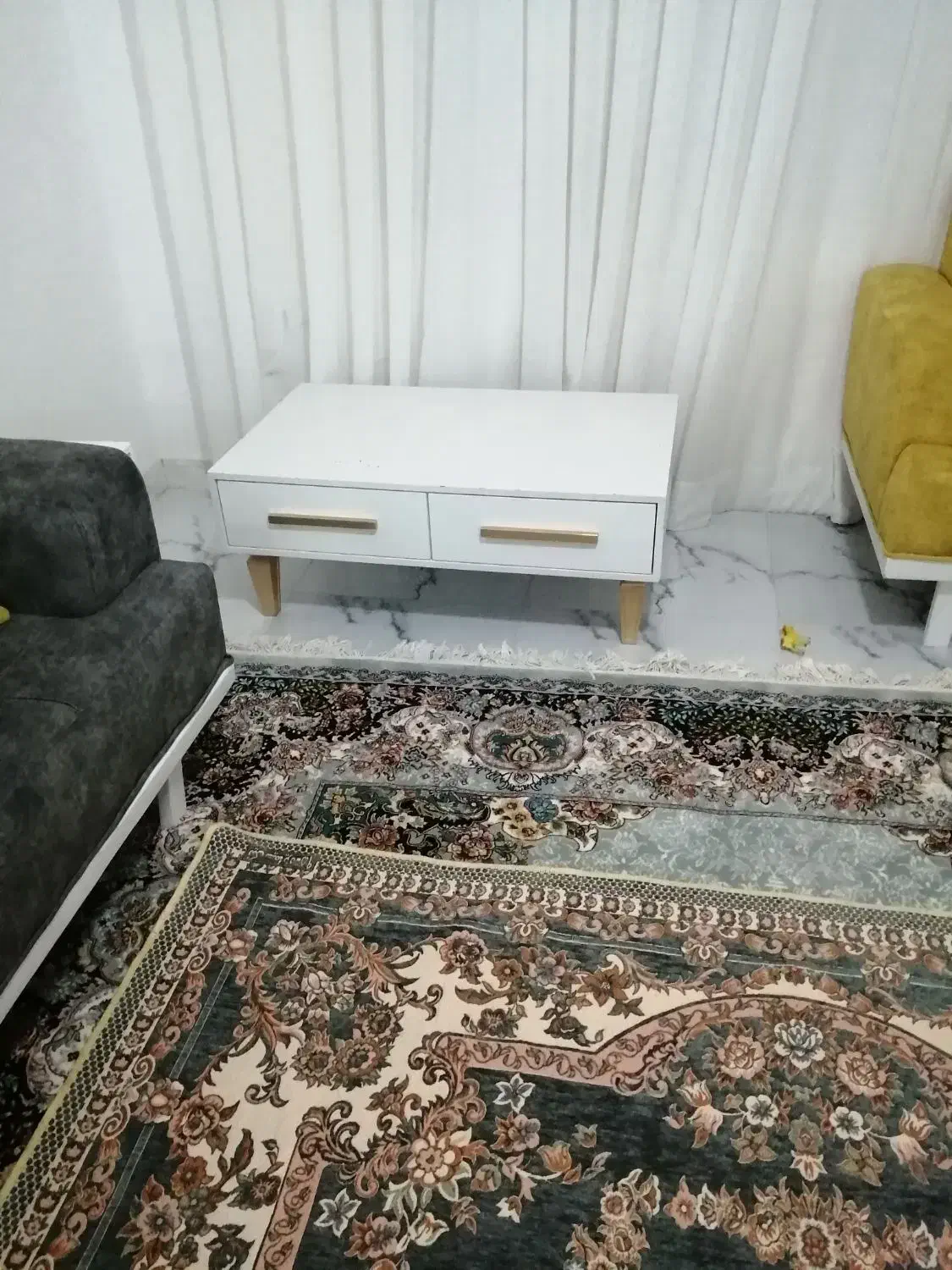 میز tv. میز وسط. یک عدد عسلی تمیز|مبلمان خانگی و میز عسلی|سبزوار, علمدار|دیوار