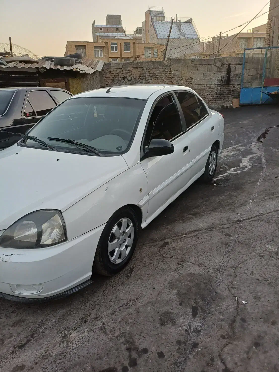 ریو ۸۵ سفید|خودرو سواری و وانت|تبریز, |دیوار