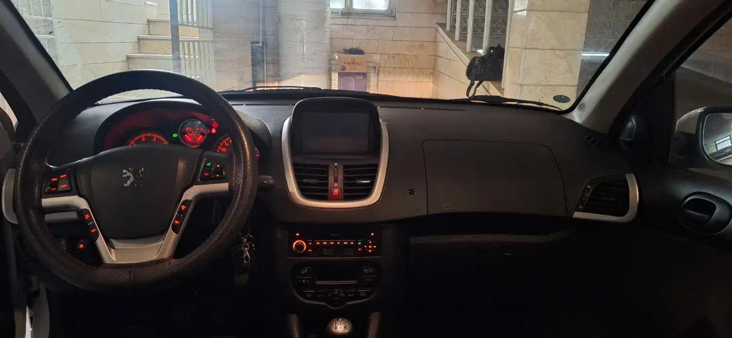 207 Tu5 سقف فلز|خودرو سواری و وانت|تهران, شهرآرا|دیوار