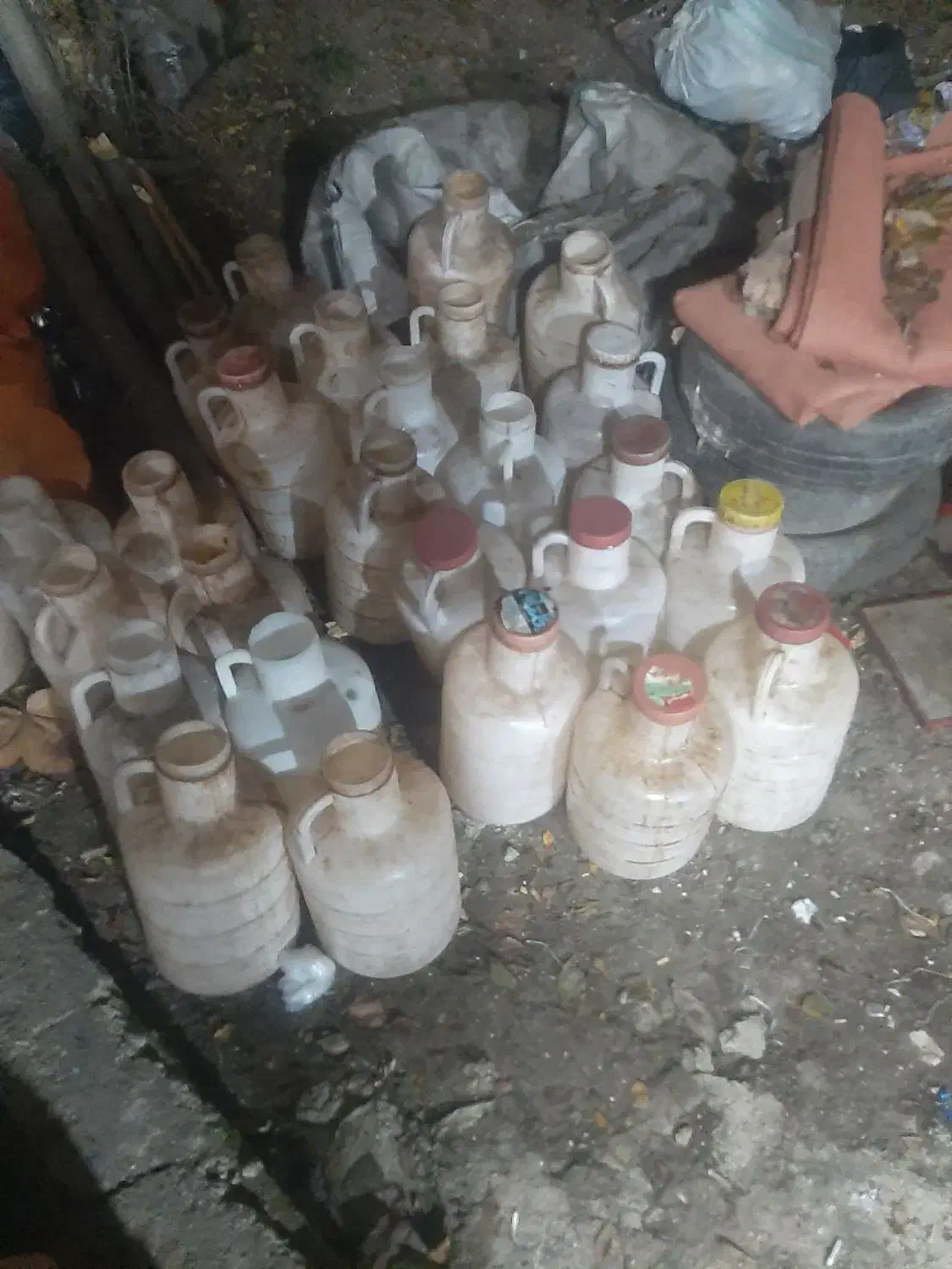 ظرف بیست لیتری خیار شور سالم|ظروف نگهدارنده، پلاستیکی، یکبارمصرف|تالش, هشتپر|دیوار