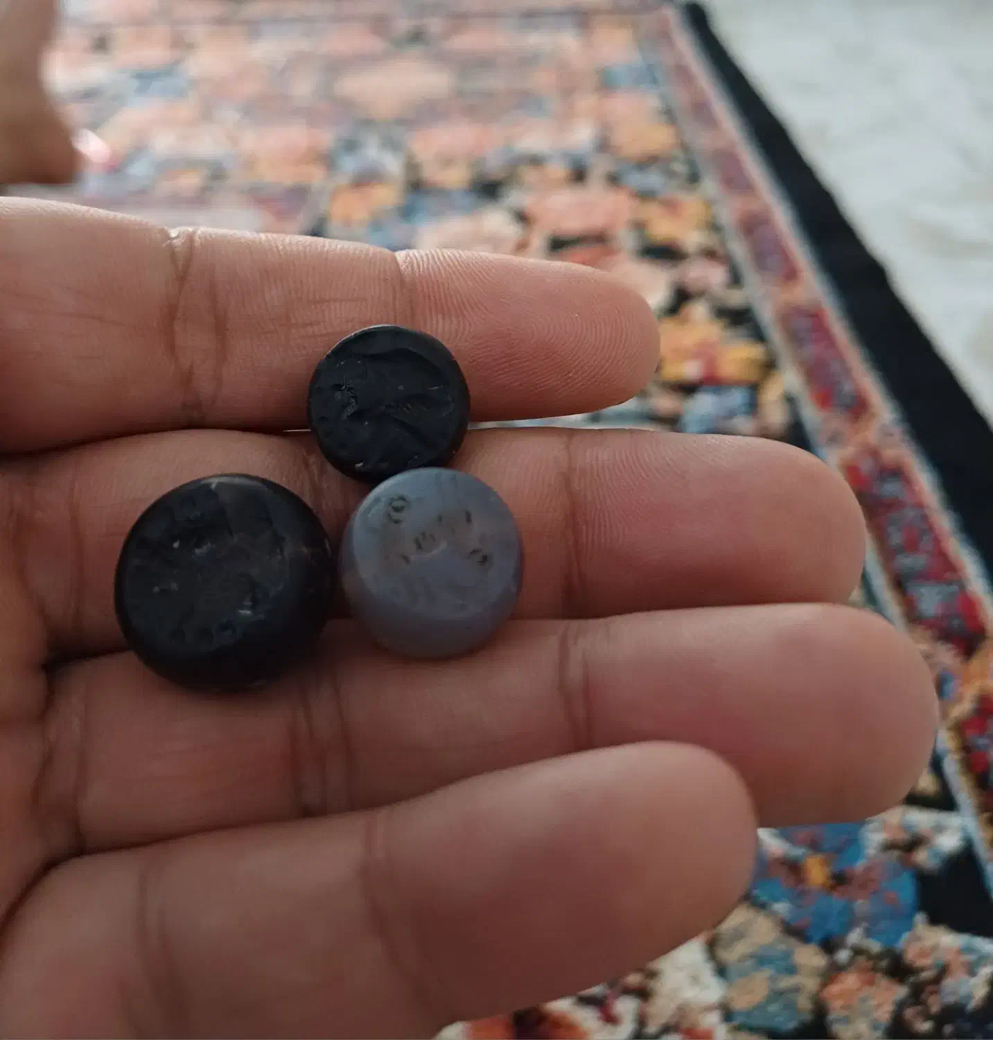 سه عدد سنگ نشان عطیقه|جواهرات|نهاوند, |دیوار