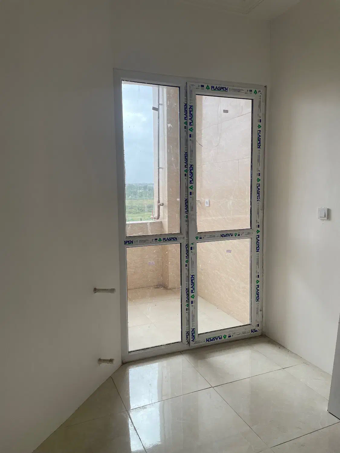 واحد ۳خواب دوبلکس شهرک زعفرانیه طبقه پنجم|فروش آپارتمان|رشت, کوی غلام نیا|دیوار