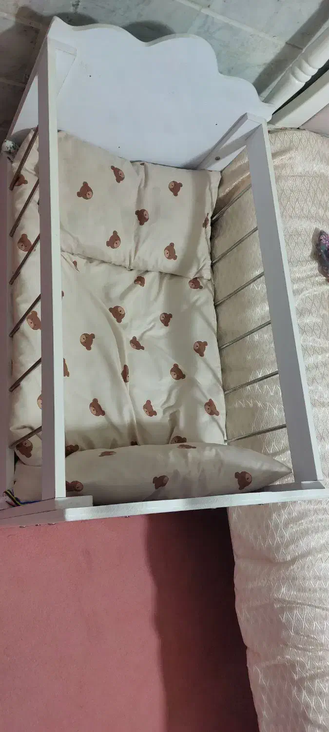 گهواره و تخت کودک نو|اسباب و اثاث بچه|کاشان, کوی اداره گاز|دیوار