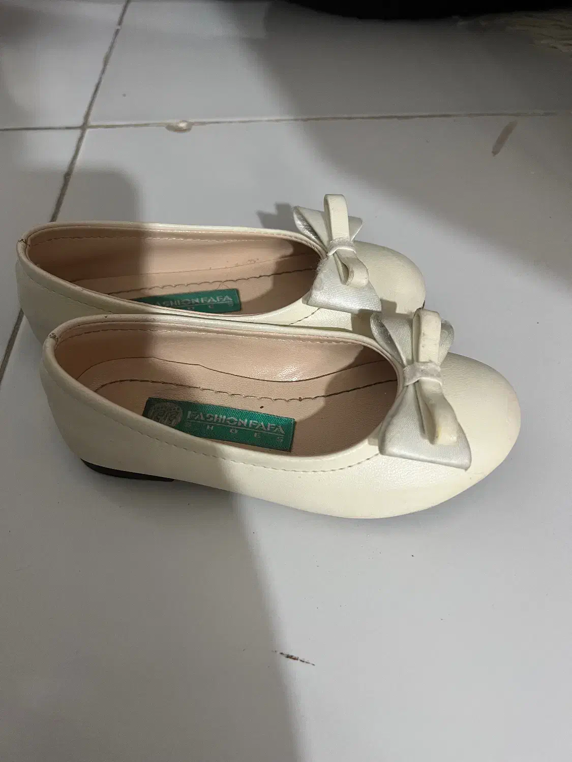 کفش بچگانه|کیف، کفش، کمربند|گلبهار, شهر جدید گلبهار|دیوار