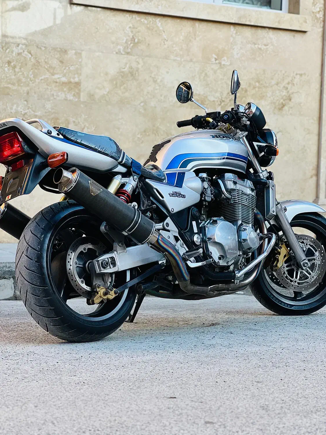 سی بی ۱۳۰۰|موتورسیکلت|نقده, |دیوار