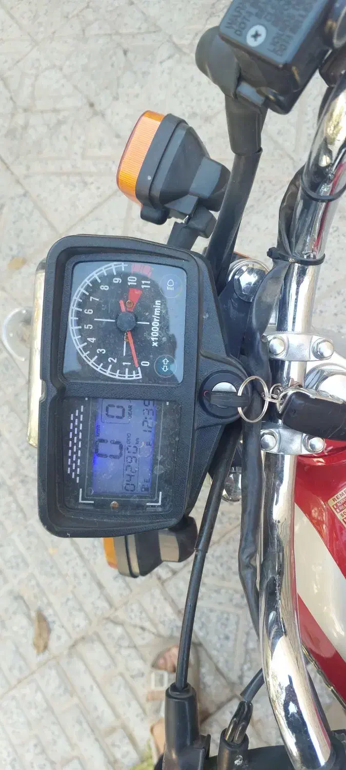 فروش موتورسیکلت ۲۰۰ پرواز|موتورسیکلت|سمیرم, |دیوار