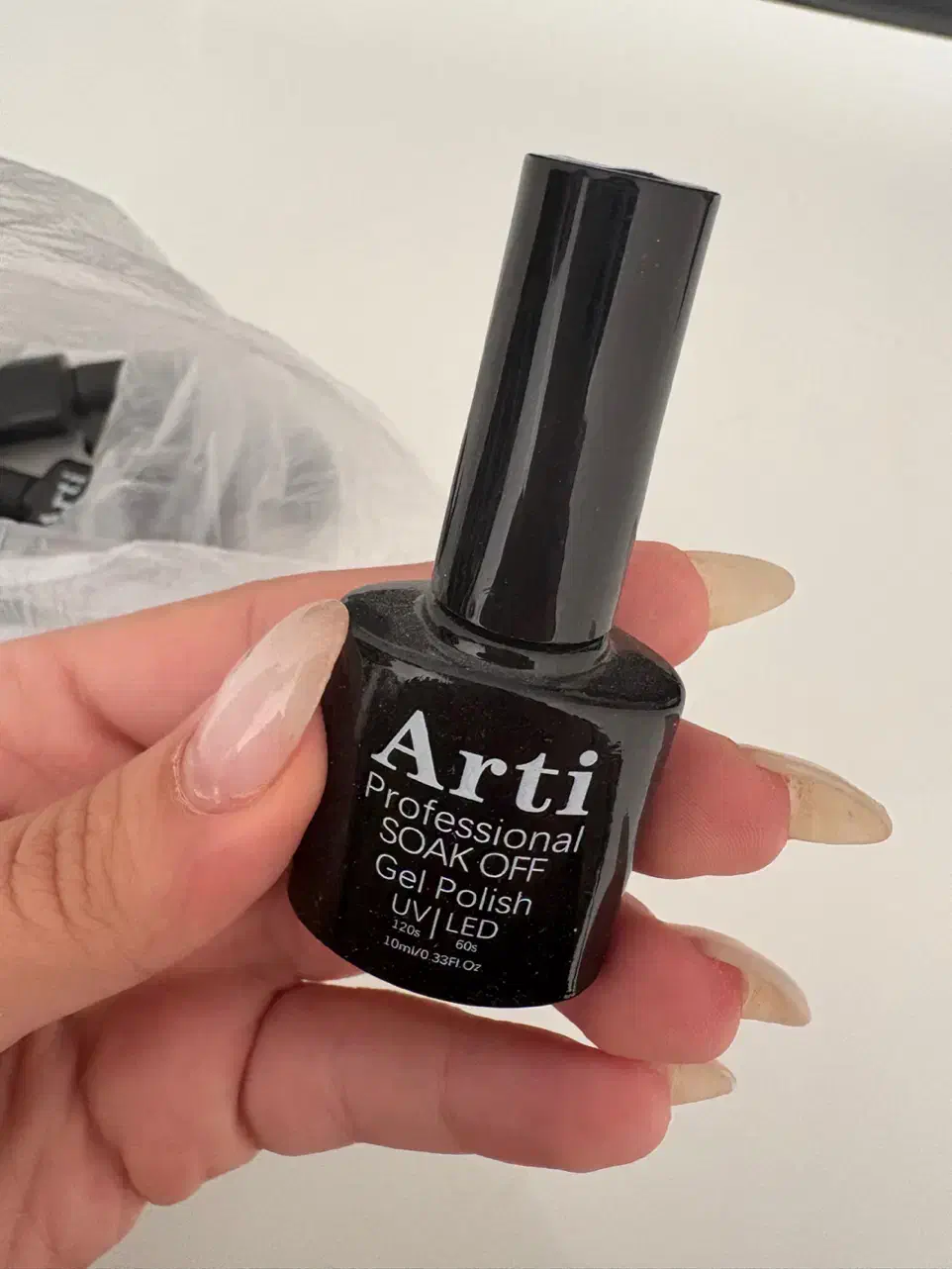 وسایل ناخن و صندلی اصلاح|آرایشگاه و سالن‌های زیبایی|سنندج, |دیوار