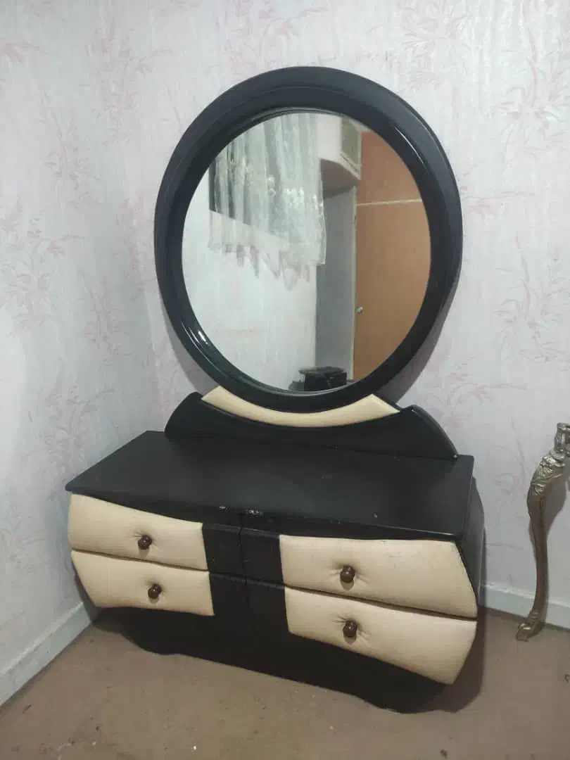 میز آریش و آینه|مبلمان خانگی و میز عسلی|کازرون, |دیوار