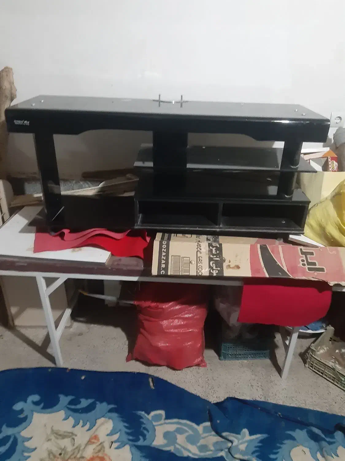 میزتلویزیون شیشه ای بدنه ام دی اف مشکی سالم|میز تلویزیون|اسفراین, |دیوار