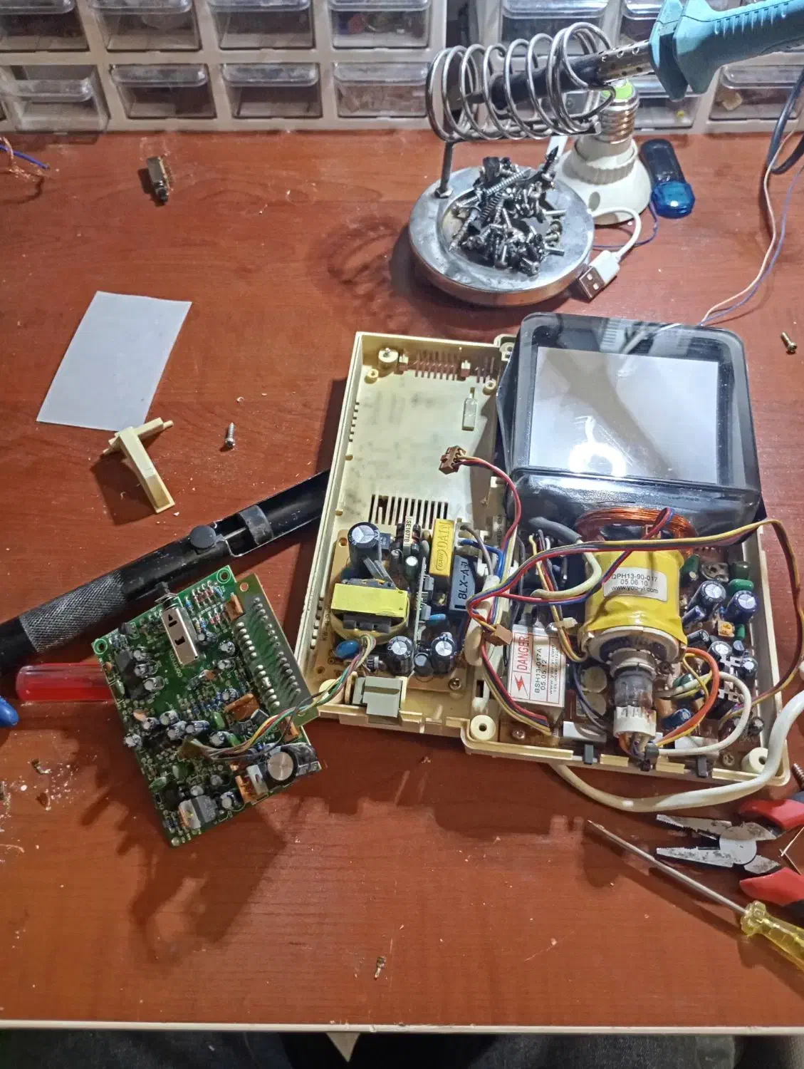 تعمیر کار آیفون/نصاب آیفون/ آیفون/آیفون تصویری|خدمات پیشه و مهارت|کرمانشاه, |دیوار